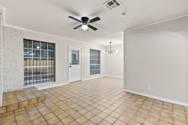 Building Photo - 401 Carver Ave