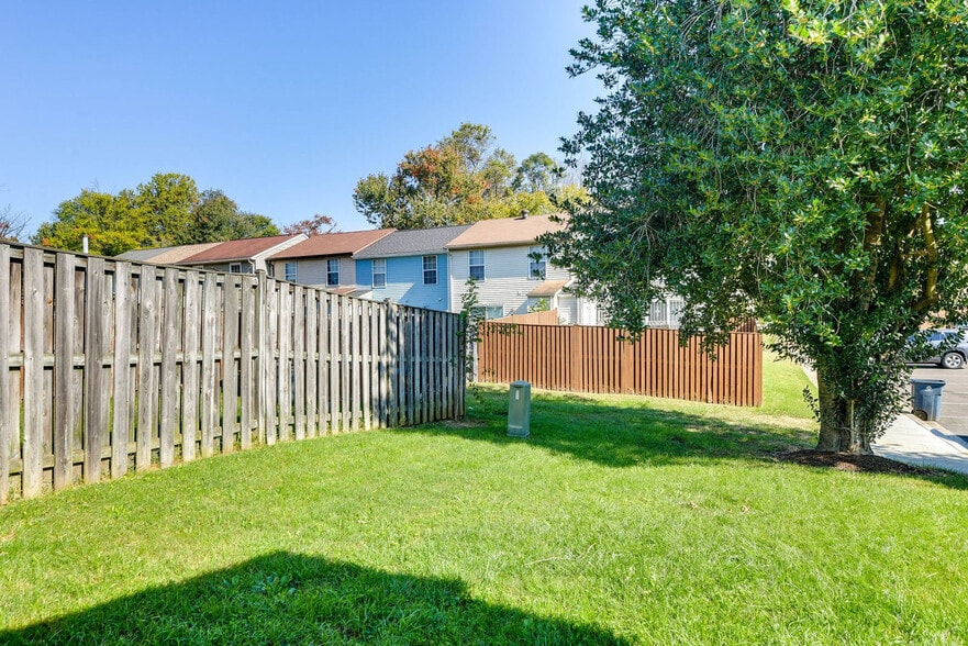 Building Photo - 11327 Joyceton Dr