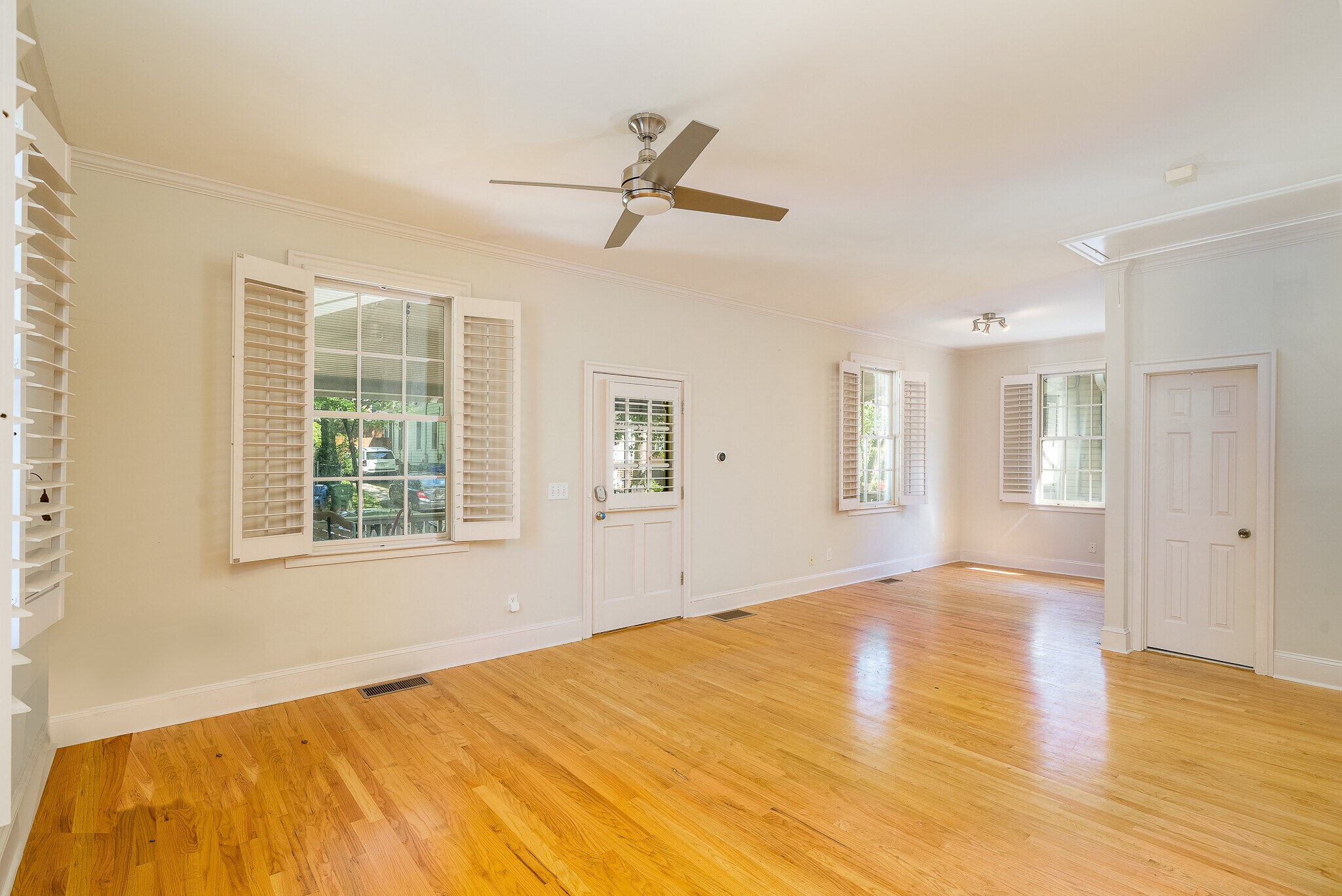 Building Photo - 125 Short St SE