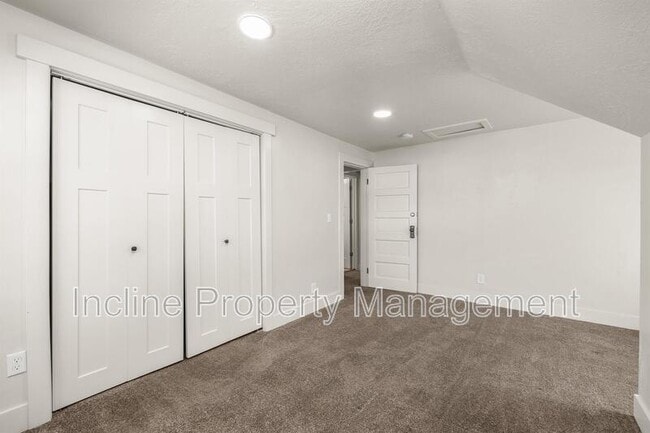 Building Photo - 43 W 100 N