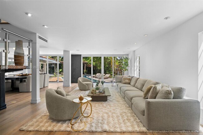 Building Photo - 575 Bay Point Rd