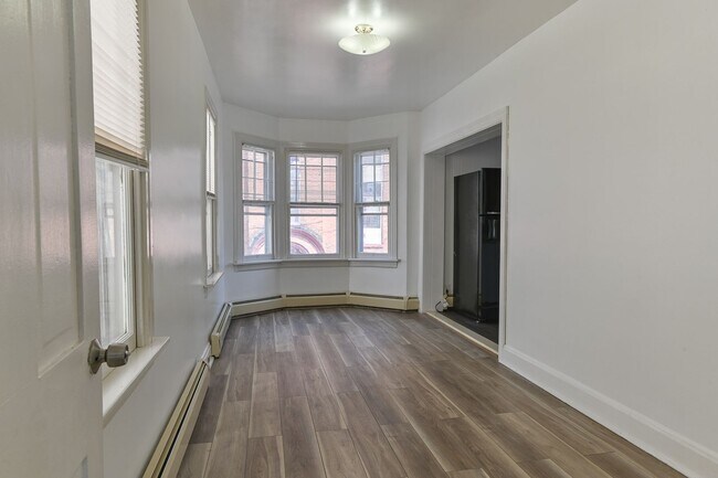 Building Photo - 42 E Locust St