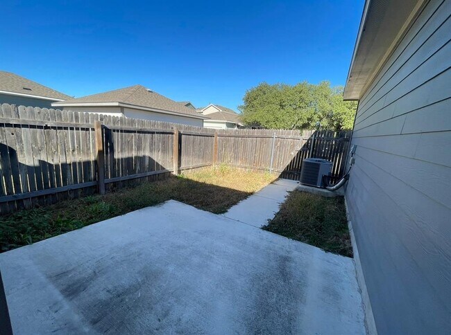 Building Photo - 2340 Pecan Island Dr