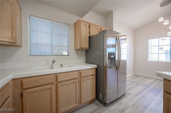 Building Photo - 8301 Boseck Dr