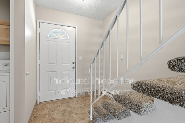 Building Photo - 6030 SW 130th Ave