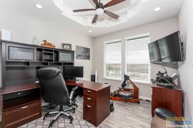 Building Photo - 86 Torrey Pines Dr