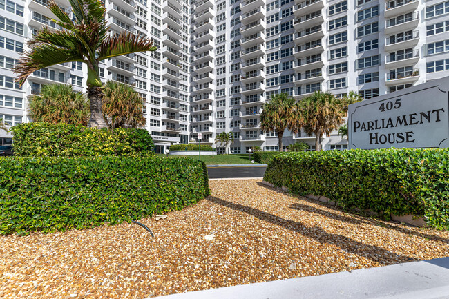 Building Photo - 405 N Ocean Blvd