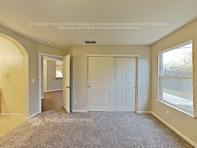 Building Photo - 405 3rd St