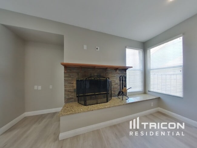 Building Photo - 43317 Sawgrass Ln