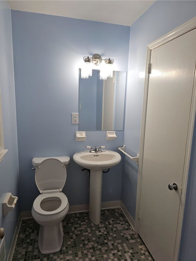 Building Photo - Morrow's Latest Renovated 3 Bedroom, 1.5 B...