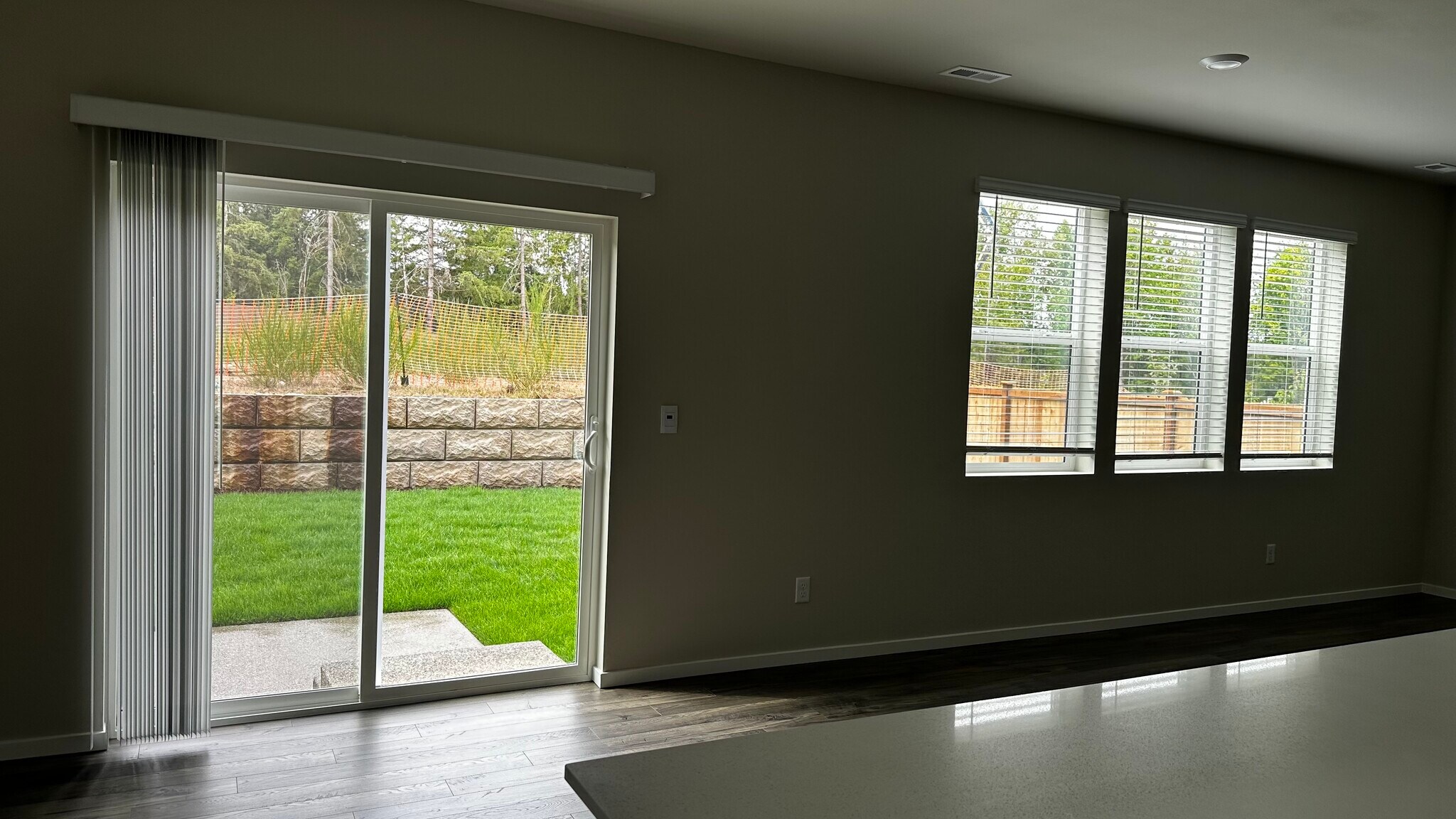 Building Photo - 2209 Trailside Dr NE