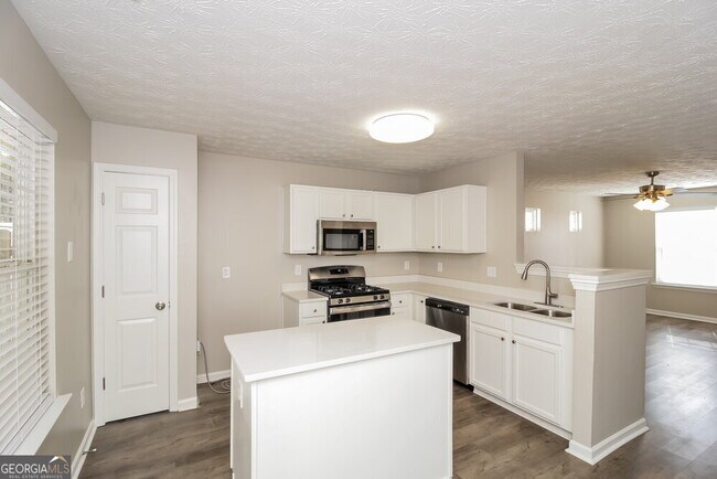 Building Photo - 134 Silver Fox Trail
