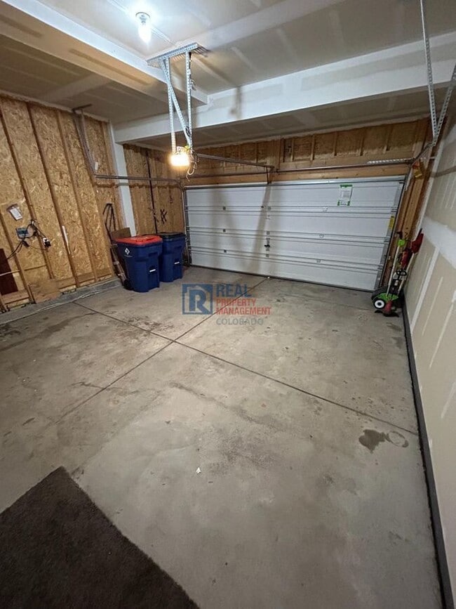 Building Photo - 2909 Quartz Pl