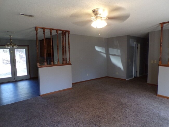 Building Photo - Foxhill Subdivision, East Emerald Drive, E...