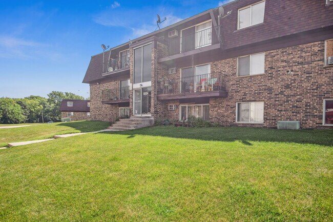 Building Photo - 2500 Mark Thomas Ln