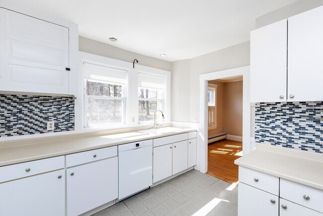 Building Photo - 1-3 Cassimere St