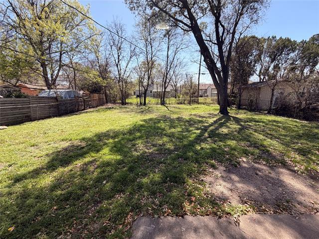 Building Photo - 2408 Norwood Dr