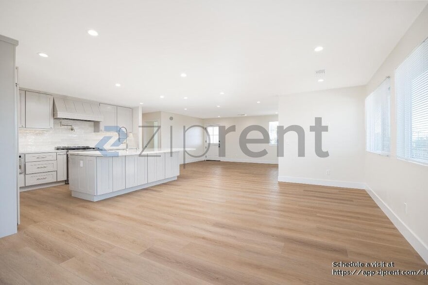 Building Photo - 5002 Plainview Rd