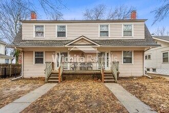 Building Photo - 2 bedroom duplex - College Hill