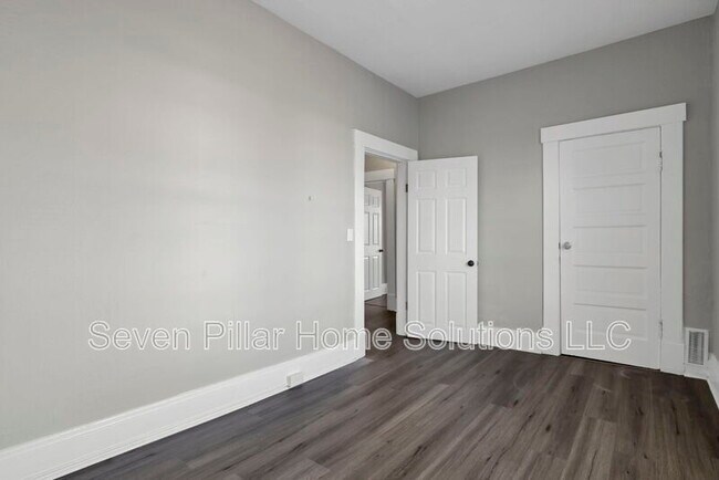 Building Photo - 1544 Granville St