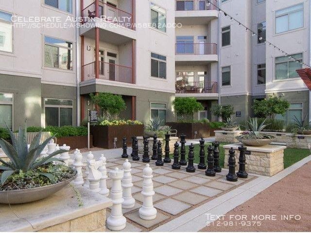 Building Photo - Eleven