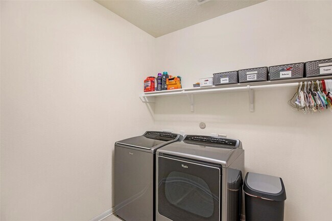 Building Photo - 20810 Oak Preserve Dr
