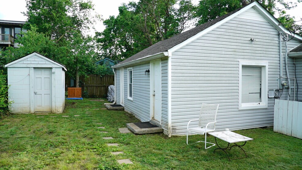 Building Photo - 114 Lucile St
