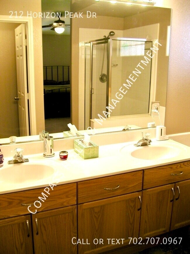 Building Photo - 212 Horizon Peak Dr