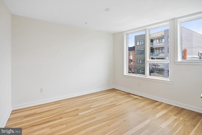 Building Photo - 806 N 2nd St