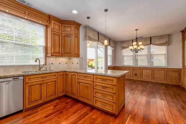 Building Photo - 3102 Cassia Ct