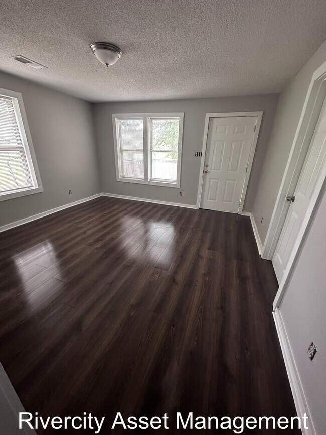 Building Photo - Rare Gem Ready For Move In!!!!! Section 8 Welcomed!!!! PRICE DROP