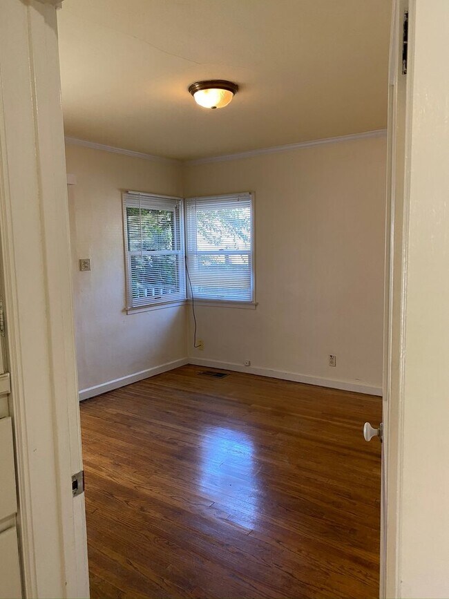 Building Photo - AVAILABLE JULY - Classic SLO Home with Cha...