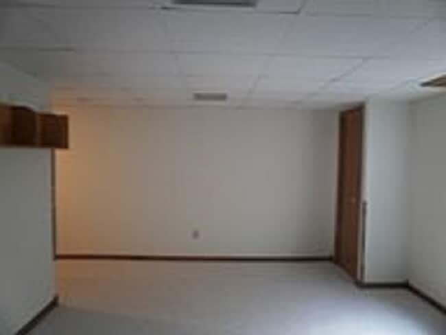 Building Photo - 2021 Veterans Dr