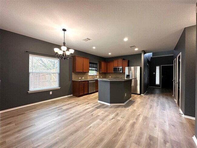 Building Photo - 4601 Tiddle Ln