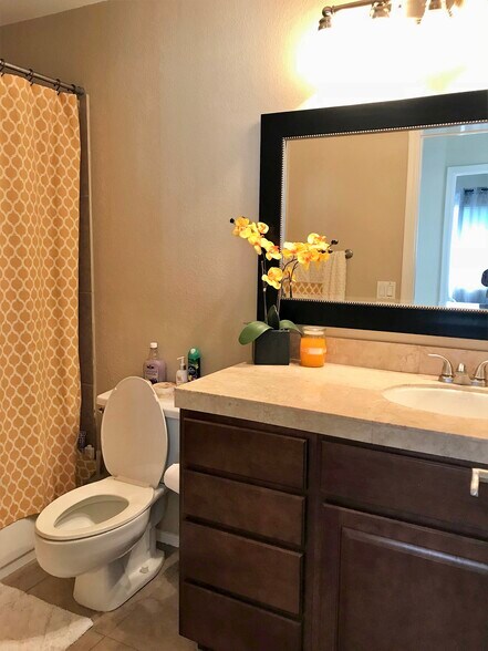 2nd Bathroom - 11515 N 91st St
