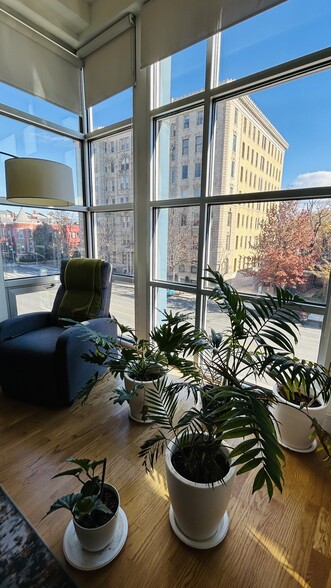 Building Photo - 1320 13th St NW