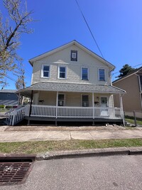 Building Photo - 607 Plymouth St