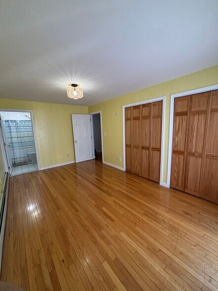 Building Photo - 130 Beach 98th St