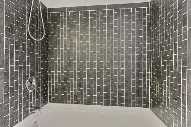 Building Photo - 411 S Madeira St