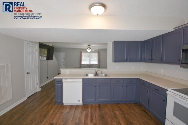 Building Photo - 2027 Bradyville Pike