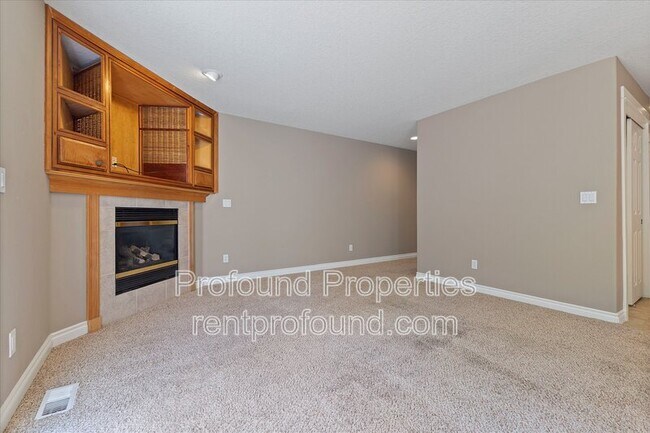 Building Photo - 20176 SW Bernice Ln