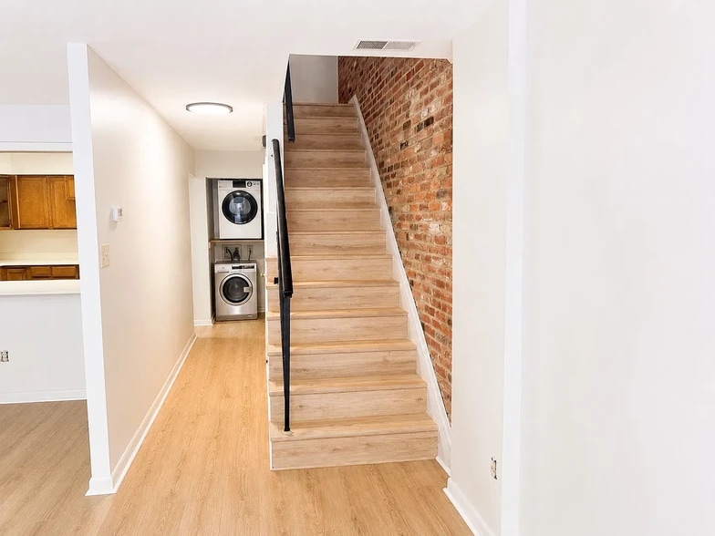 Building Photo - 3863 Steppes Ct