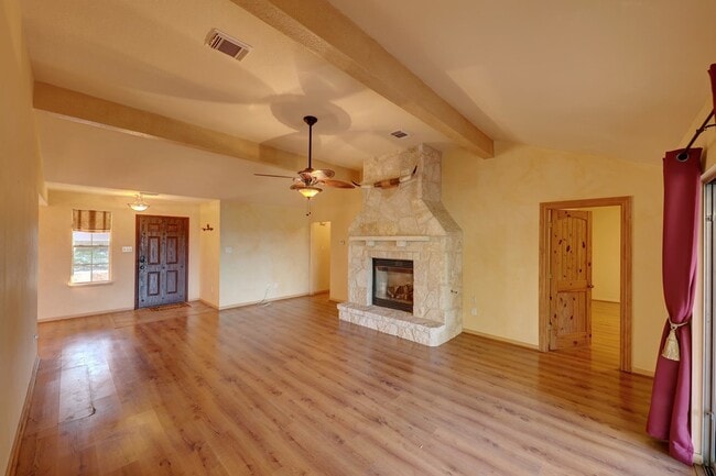 Building Photo - 115 Chaparral Pl W
