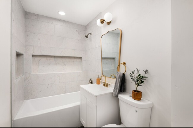 Building Photo - 2 bedrooms 1 bath home in San Diego-Imperi...
