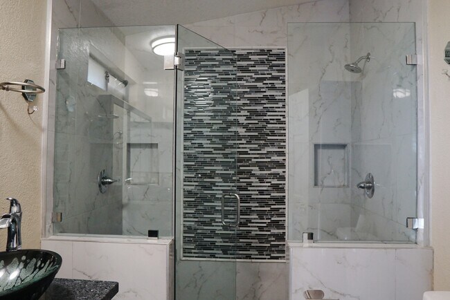 Building Photo - 51660 Avenida Villa