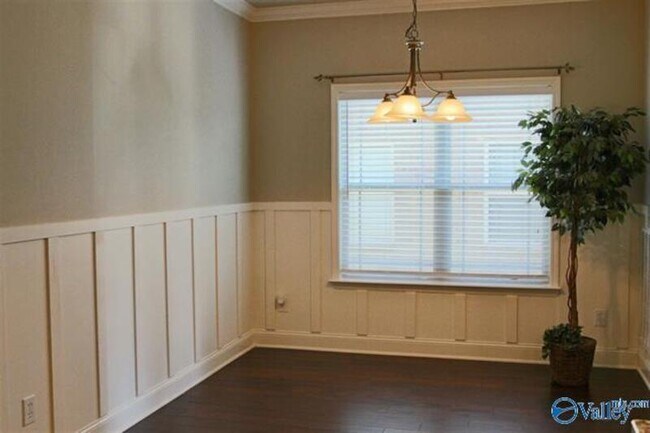 Building Photo - 408 Bay Tree Ln SW