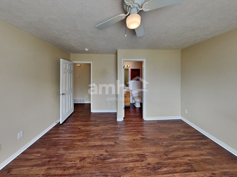 Building Photo - 117 E 1875 N