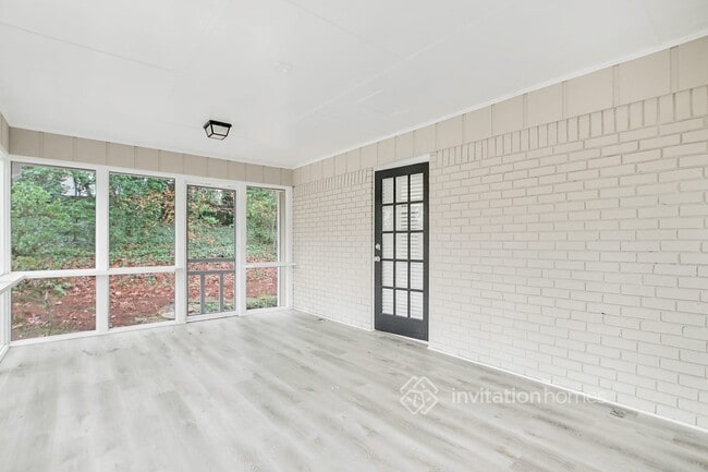 Building Photo - 2972 Timberline Rd