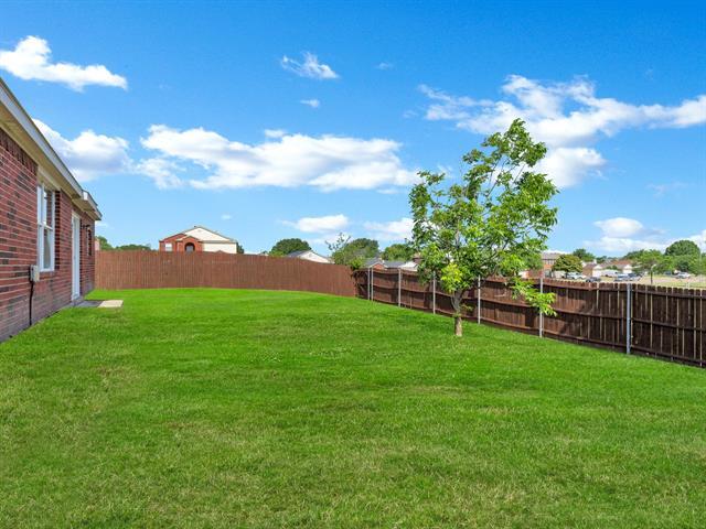 Building Photo - 235 Yale Blvd