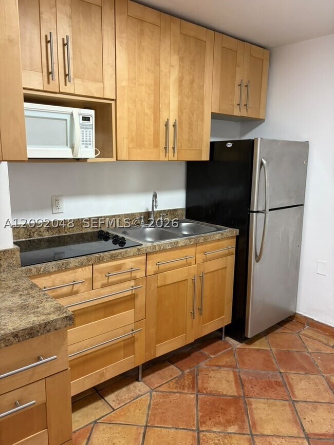 Building Photo - 645 NE 77th St
